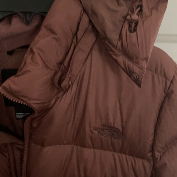 The North Face PLUS Metropolis III Maroon Water Res Removable Hood Parka - 2X - Picture 11 of 13